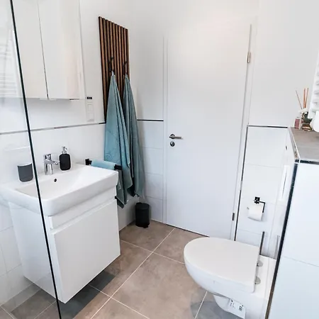 Stilvoll Wohnen Im Beliebten Kreuzviertel *